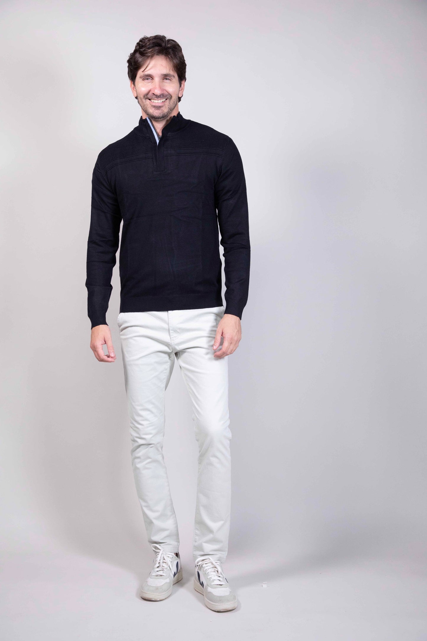 Suéter Quarter Zip com Detalhe no Ombro