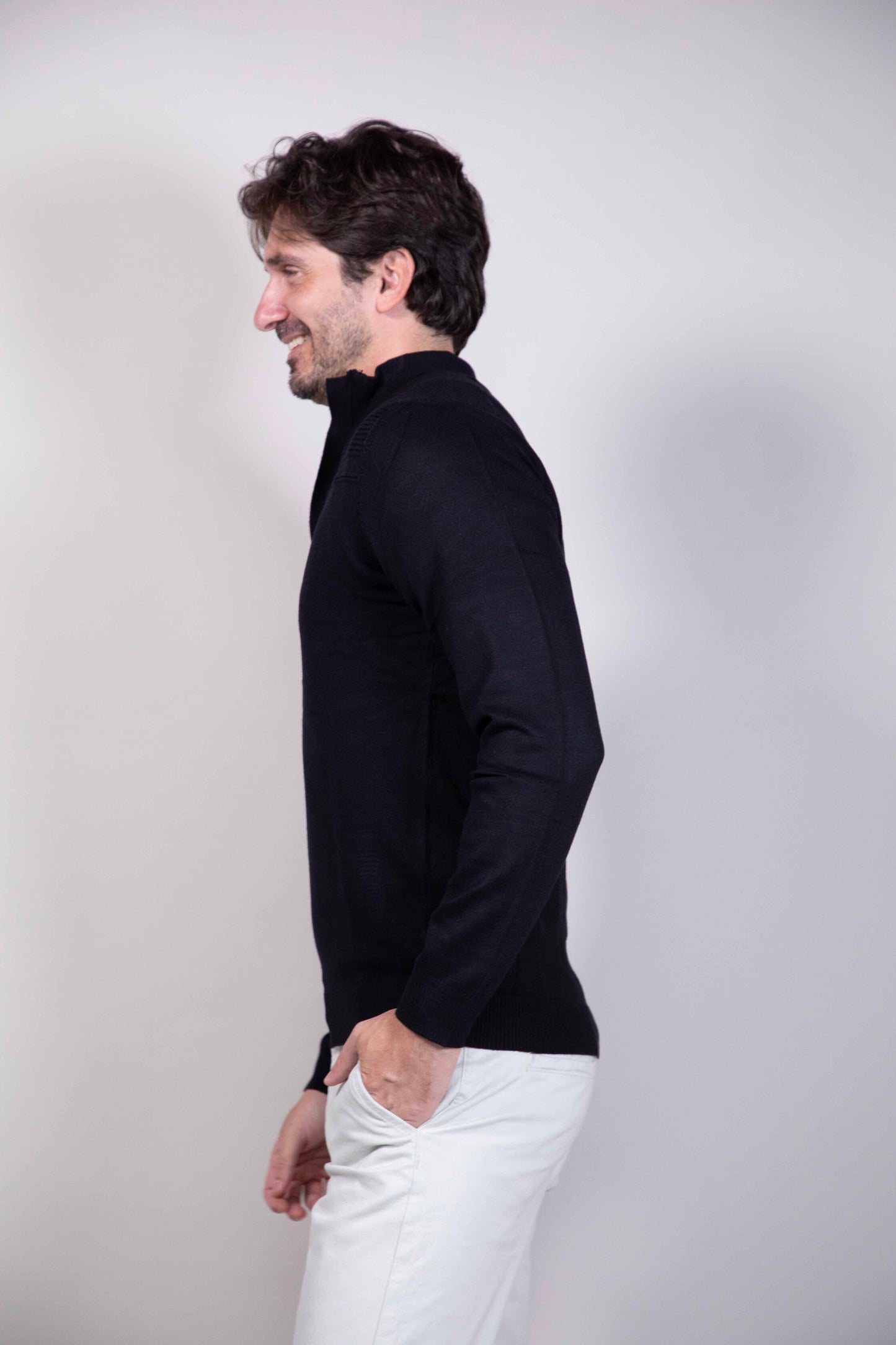 Suéter Quarter Zip com Detalhe no Ombro